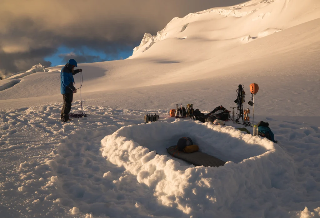 What is the easiest snow shelter