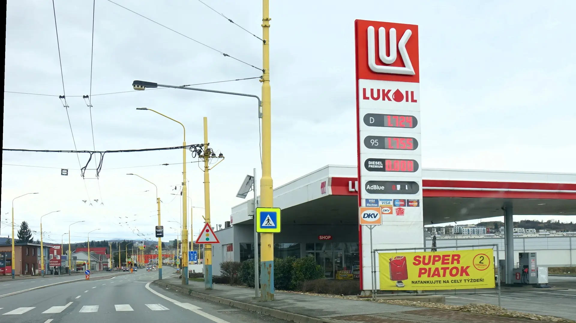 Viktor Orban Backs Russian Oil Supply Deal After Ukraine Halts Lukoil Transit