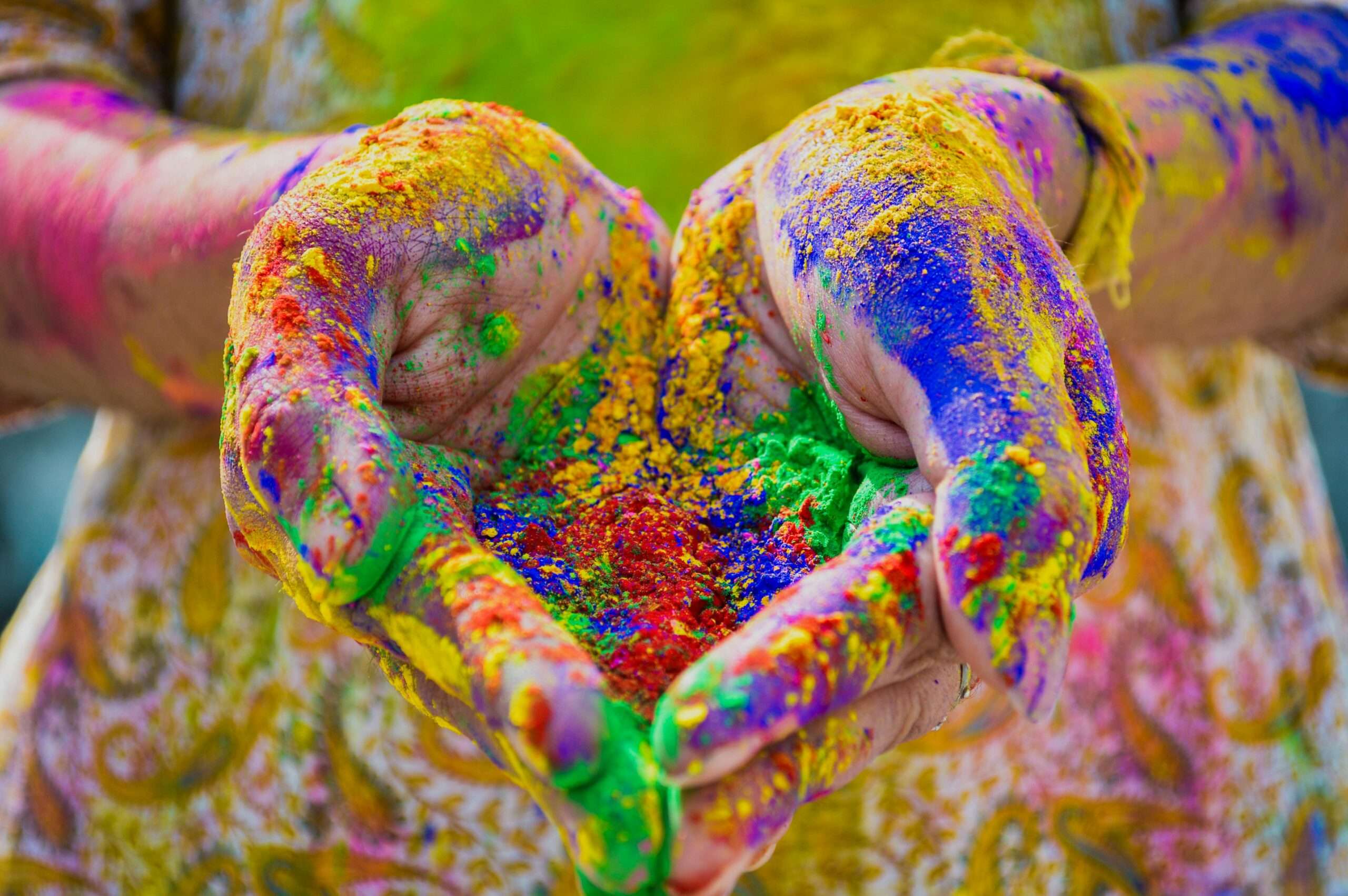 50 Holi Wishes for Family and Friends