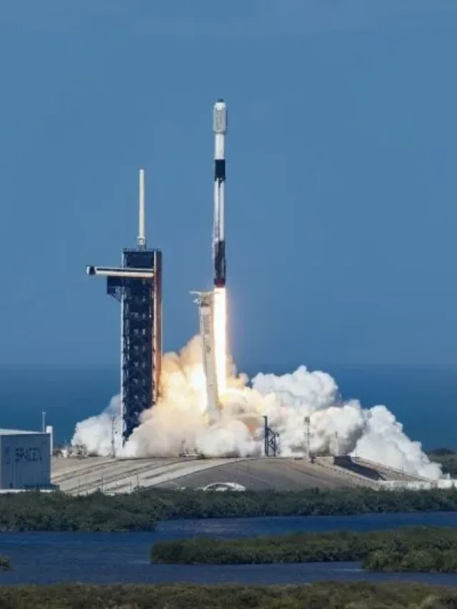 SpaceX Launches 23 Satellites from Florida on 1st Leg of Starlink Doubleheader